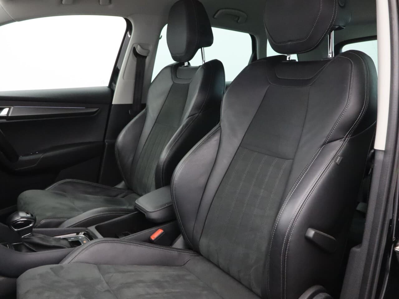 Skoda Karoq 1.5 TSI ACT SE L — image 49