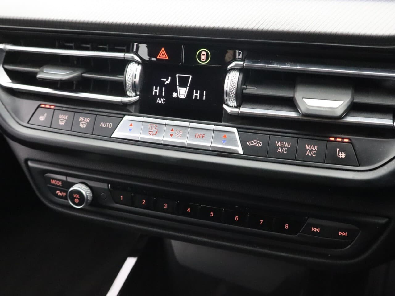 BMW 1 Series 1.5 118i M Sport — image 24