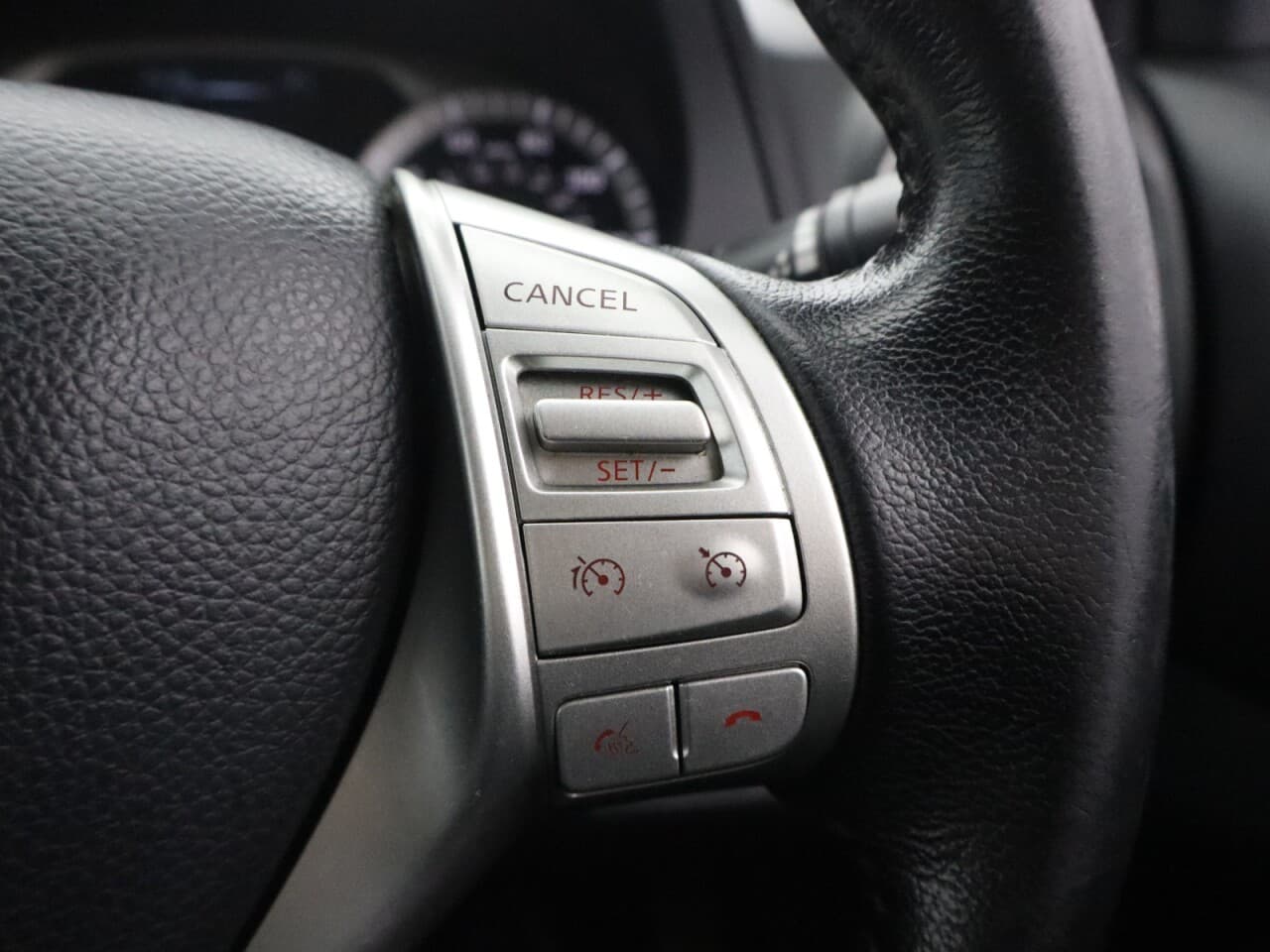 Nissan Navara 2.3 dCi Tekna — image 18