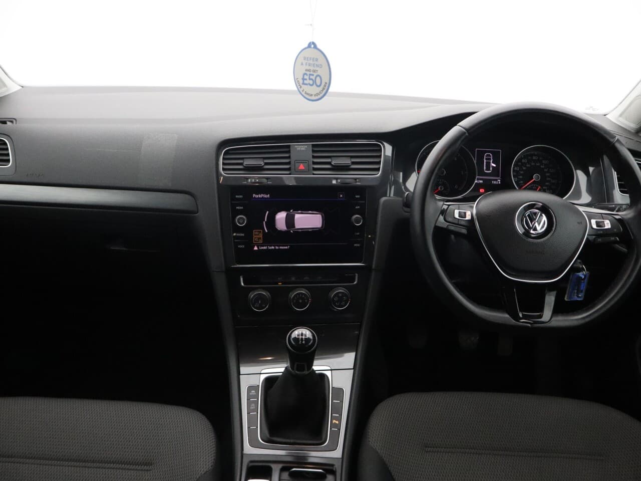 Volkswagen Golf 1.6 TDI Match — image 13
