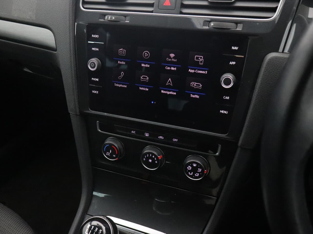 Volkswagen Golf 1.6 TDI Match — image 21