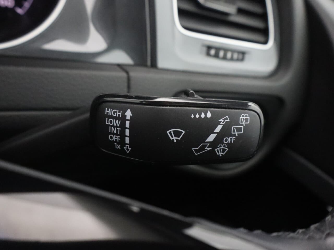 Volkswagen Golf 1.6 TDI Match — image 35
