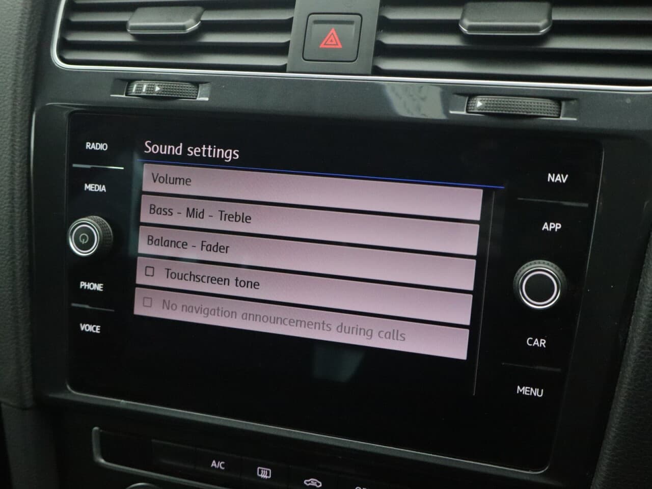 Volkswagen Golf 1.6 TDI Match — image 40