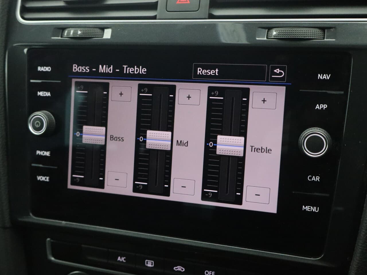 Volkswagen Golf 1.6 TDI Match — image 41
