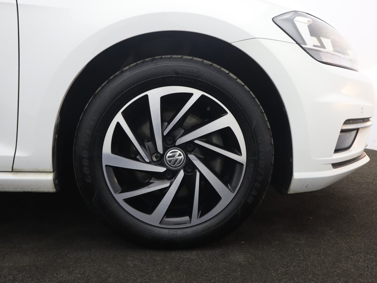 Volkswagen Golf 1.6 TDI Match — image 58