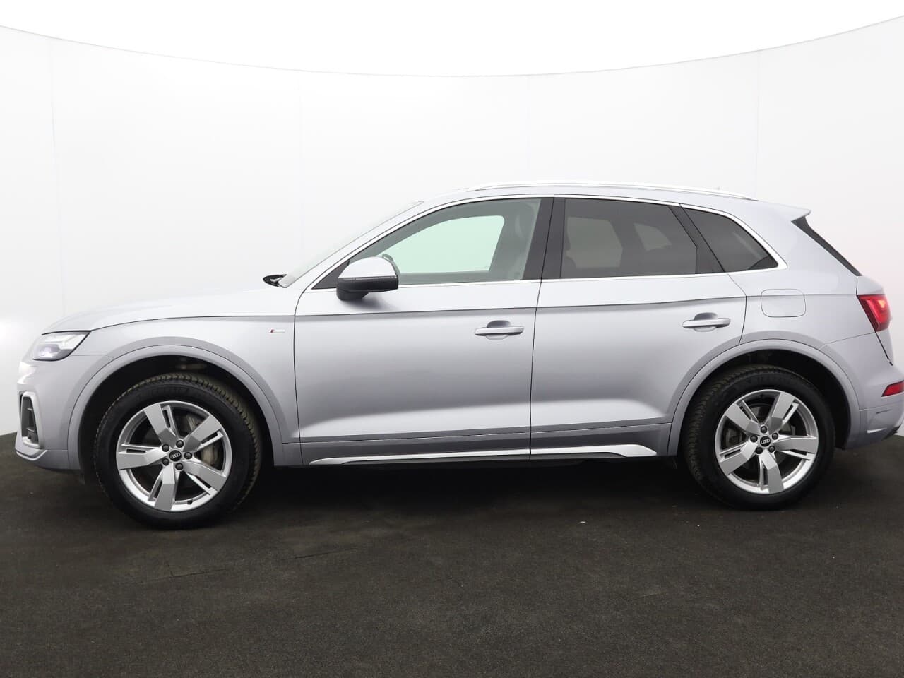 Audi Q5 2.0 TFSIe 50 S line — image 6