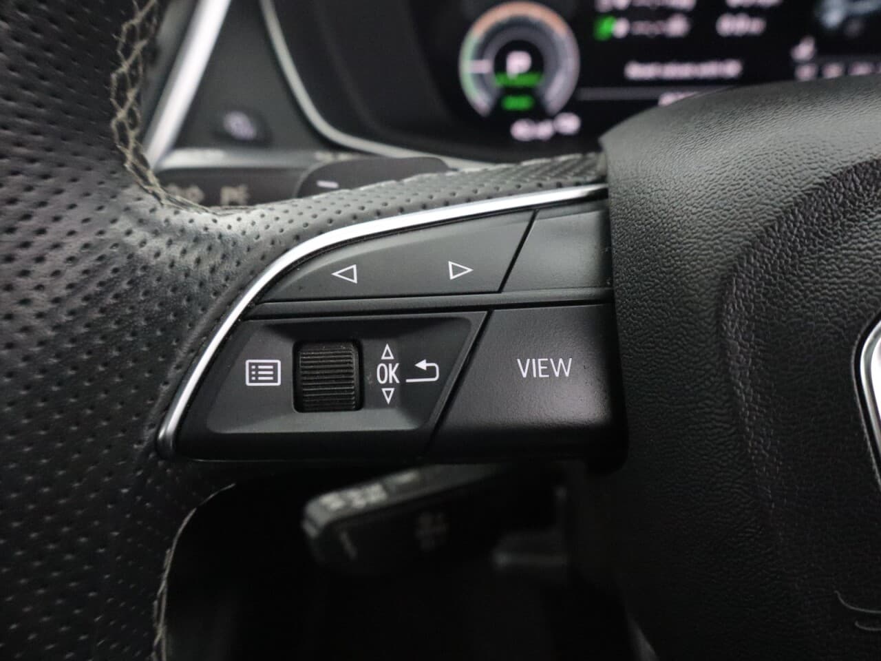 Audi Q5 2.0 TFSIe 50 S line — image 16