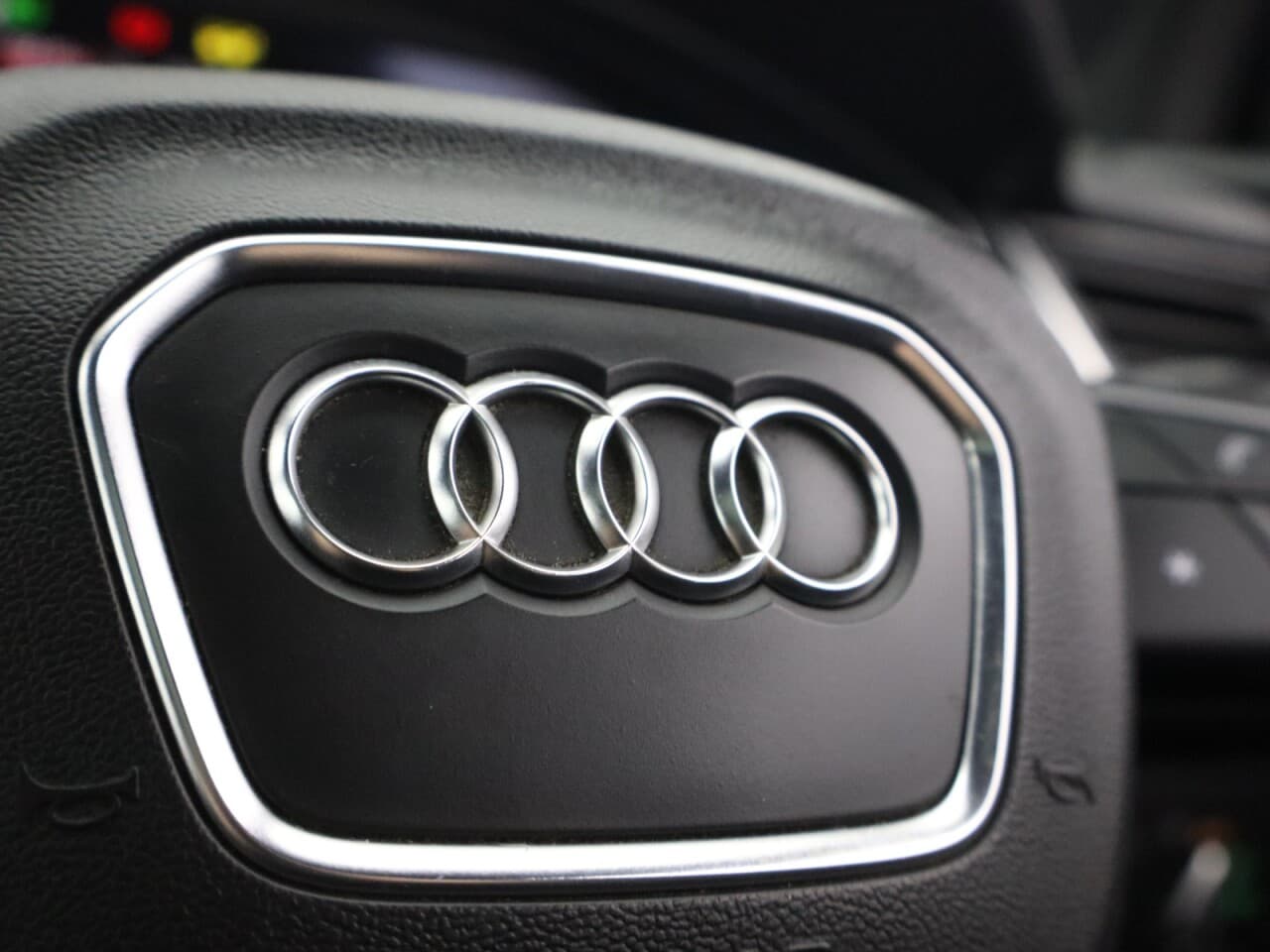 Audi Q5 2.0 TFSIe 50 S line — image 19