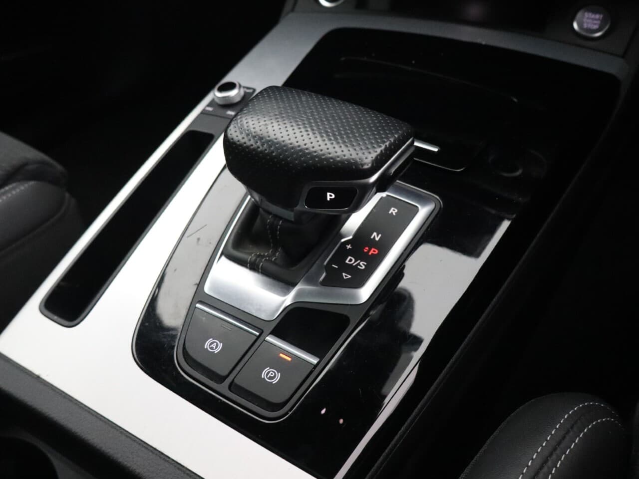 Audi Q5 2.0 TFSIe 50 S line — image 22