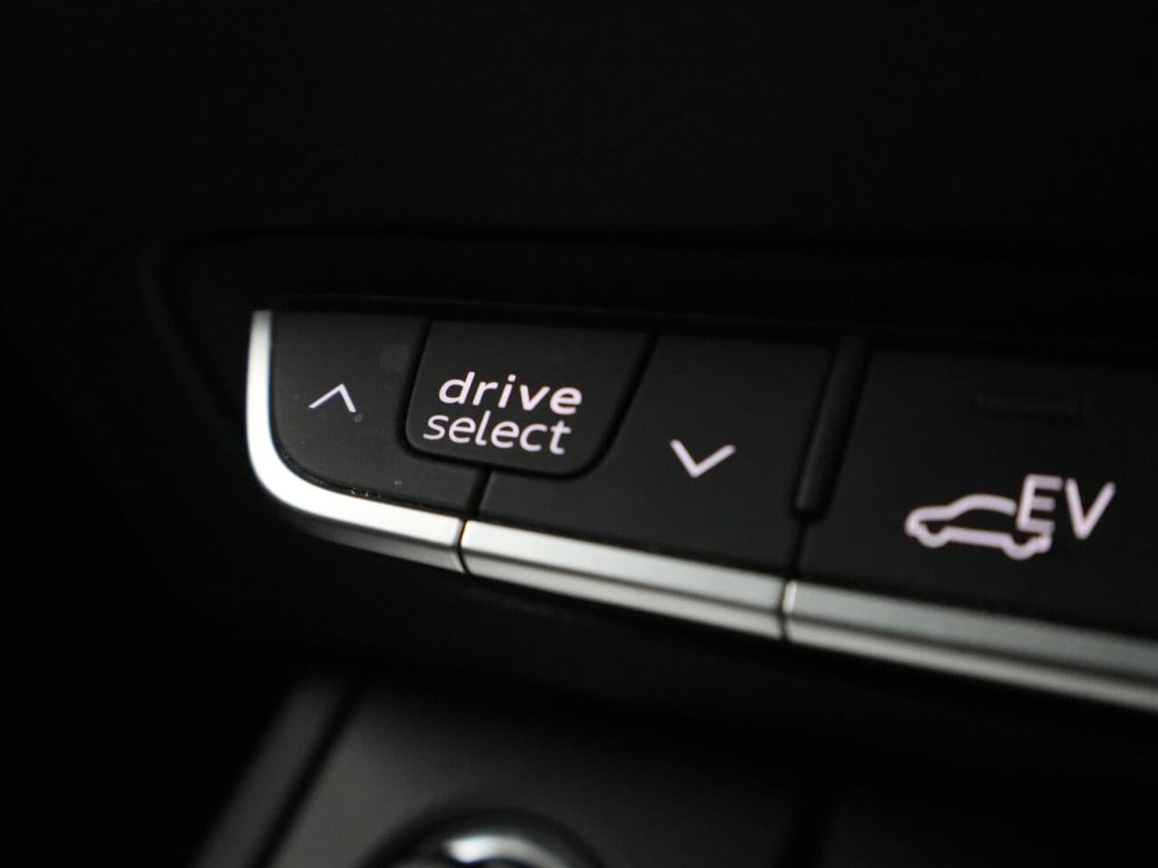 Audi Q5 2.0 TFSIe 50 S line — image 27