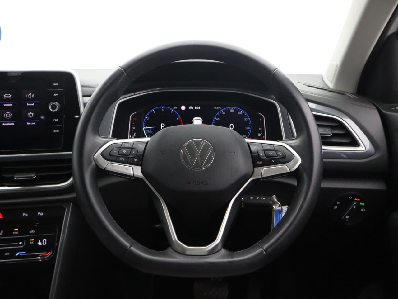 Volkswagen T-Roc 1.5 TSI Style — image 16