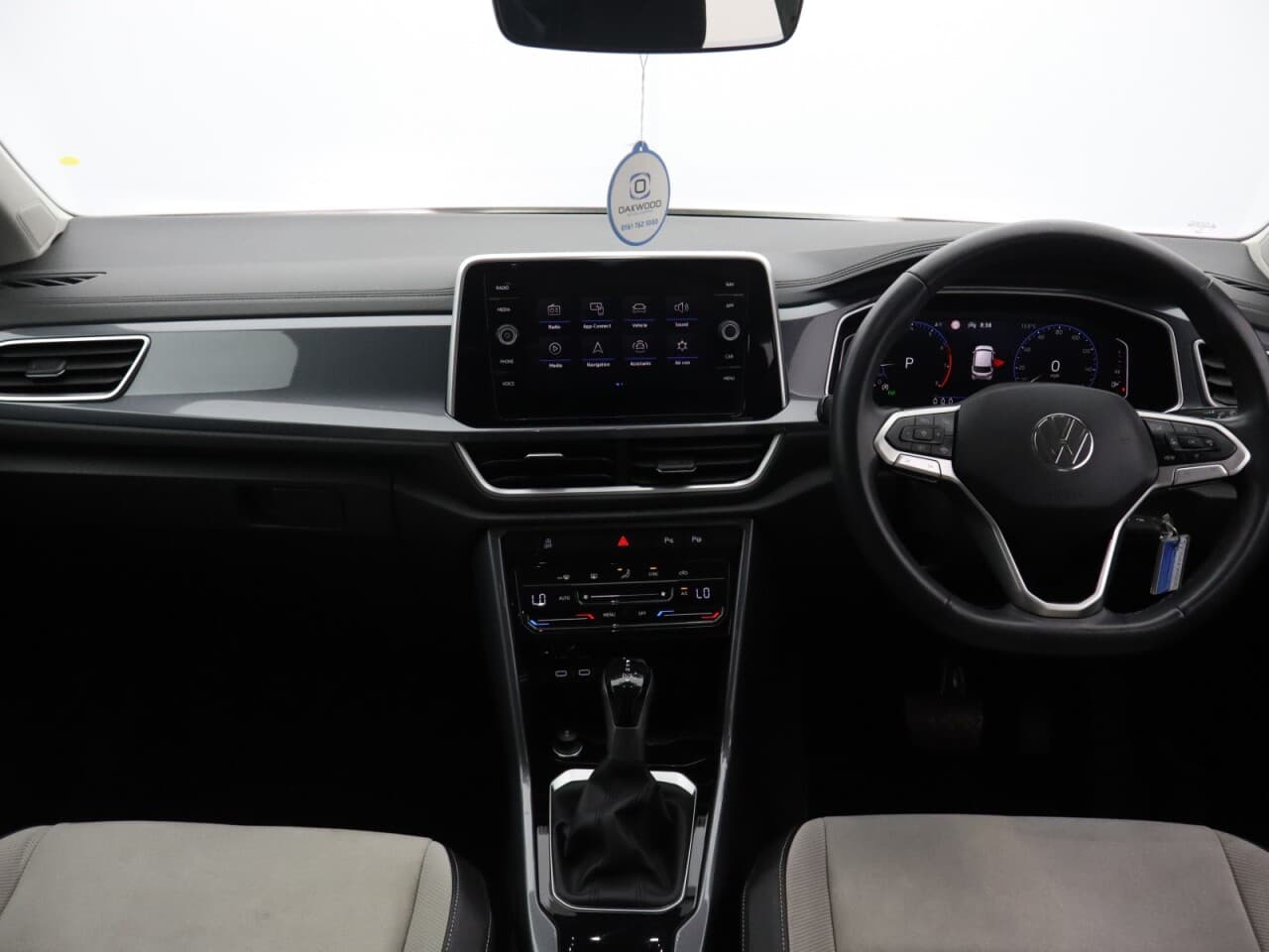 Volkswagen T-Roc 1.5 TSI Style — image 12
