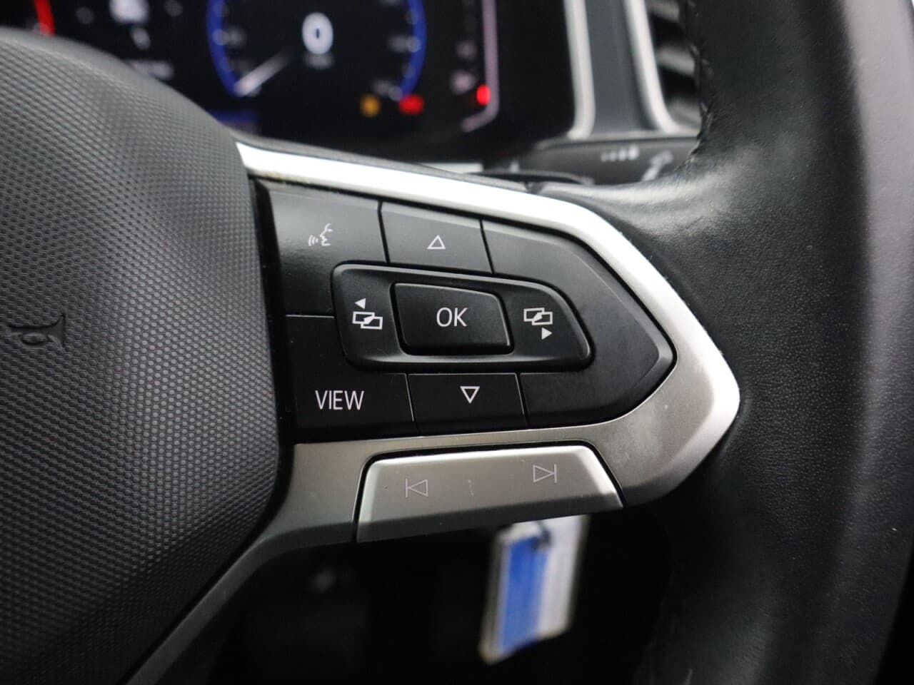 Volkswagen T-Roc 1.5 TSI Style — image 18