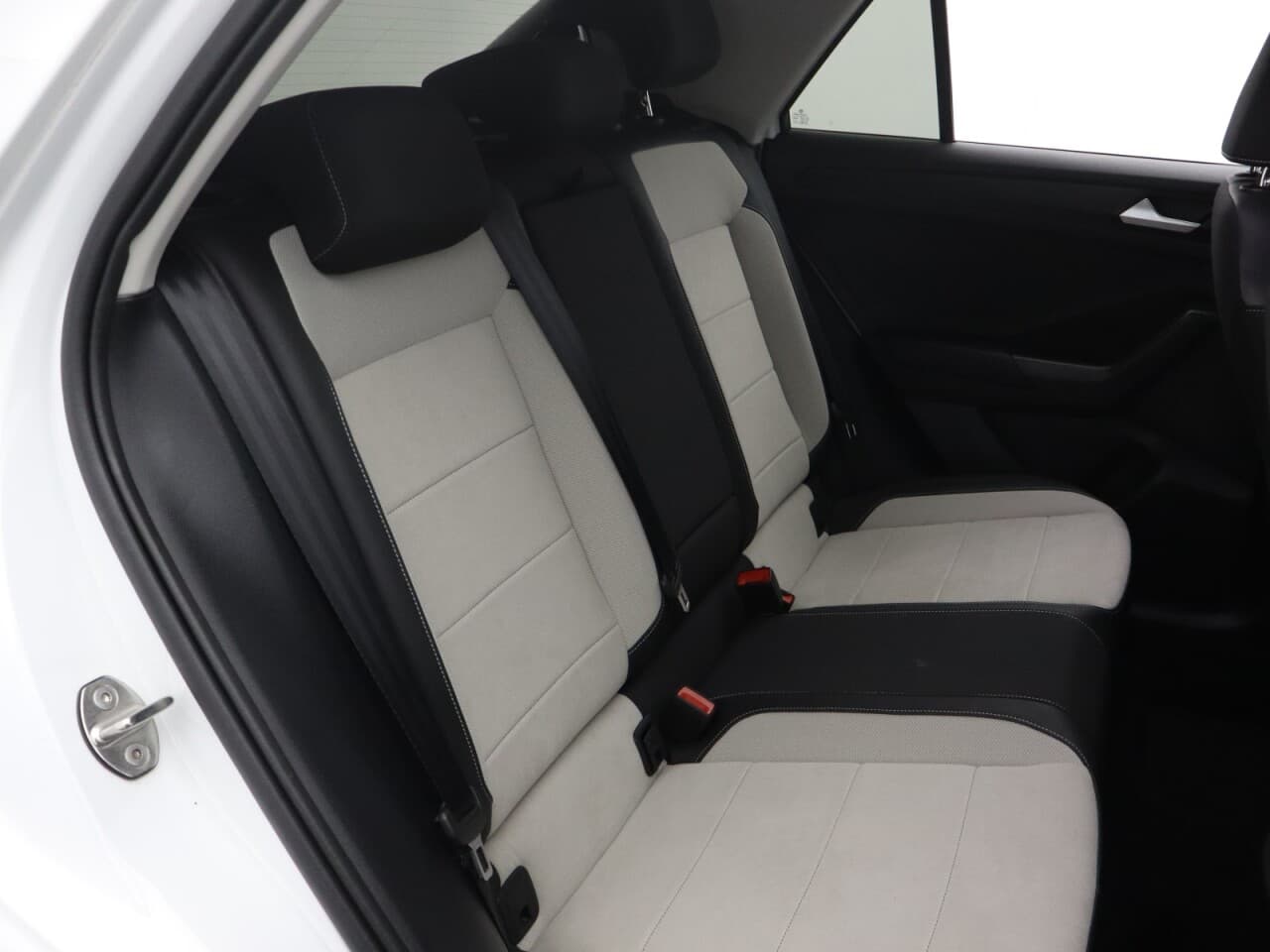Volkswagen T-Roc 1.5 TSI Style — image 47