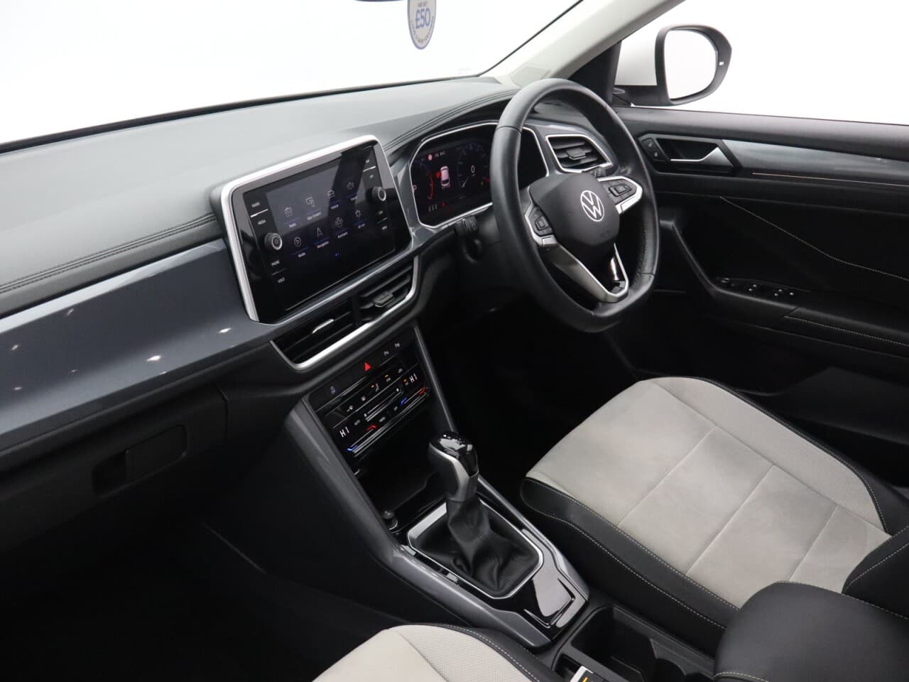 Volkswagen T-Roc 1.5 TSI Style — image 44