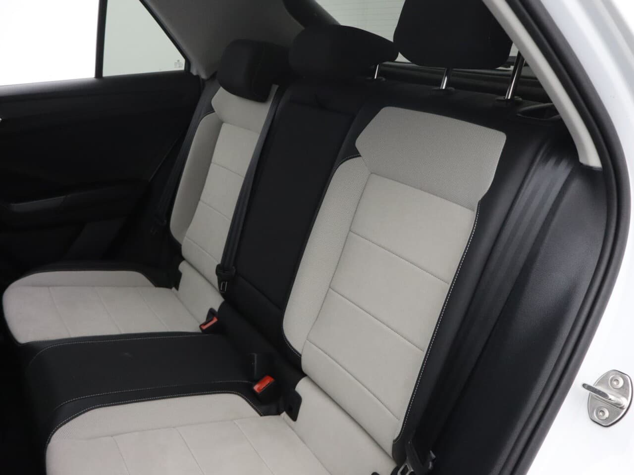 Volkswagen T-Roc 1.5 TSI Style — image 48