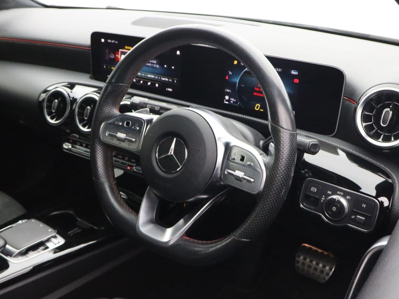 Mercedes-Benz A Class 1.3 A200 AMG Line (Executive) — image 15