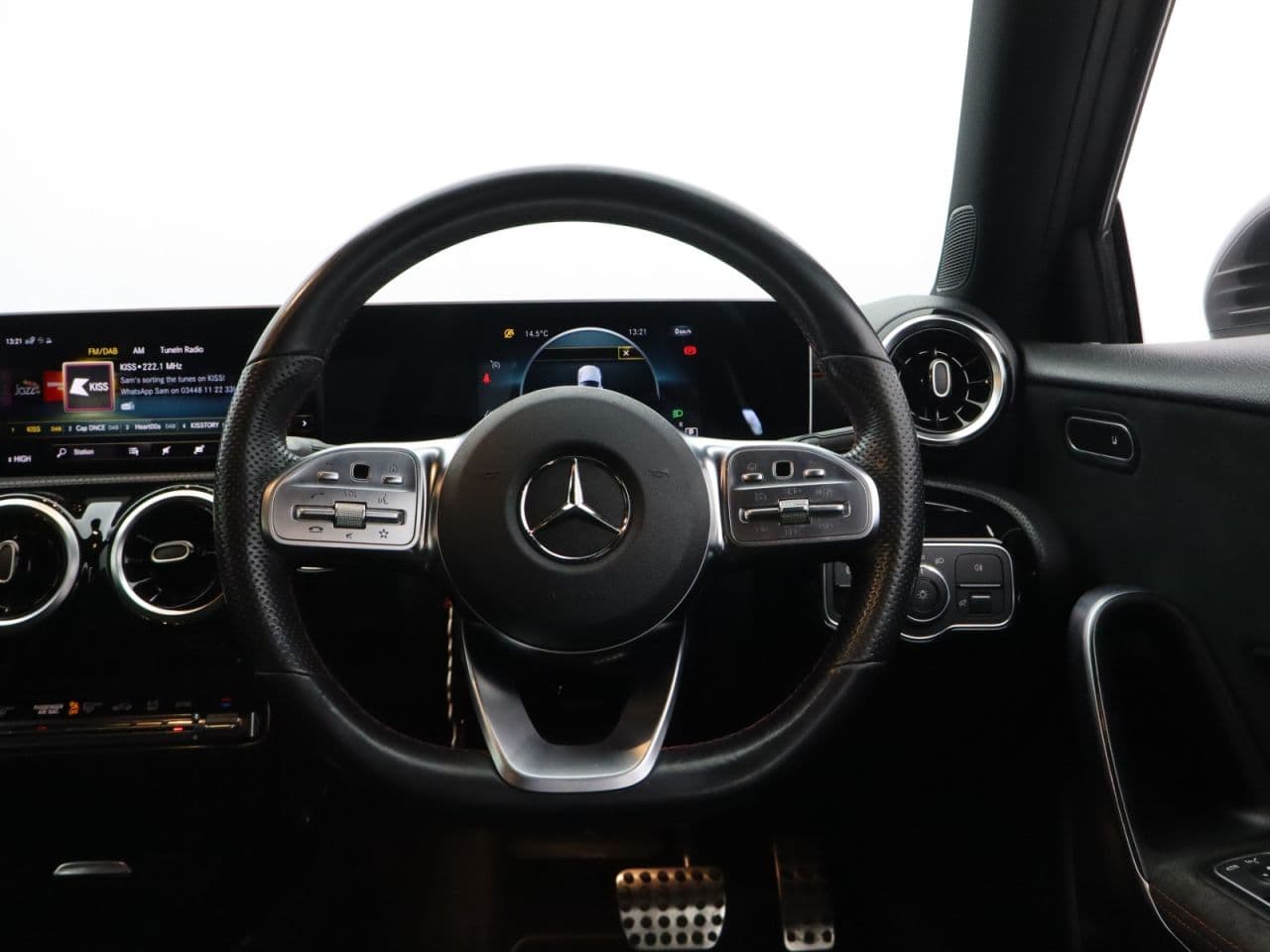 Mercedes-Benz A Class 1.3 A200 AMG Line (Executive) — image 17