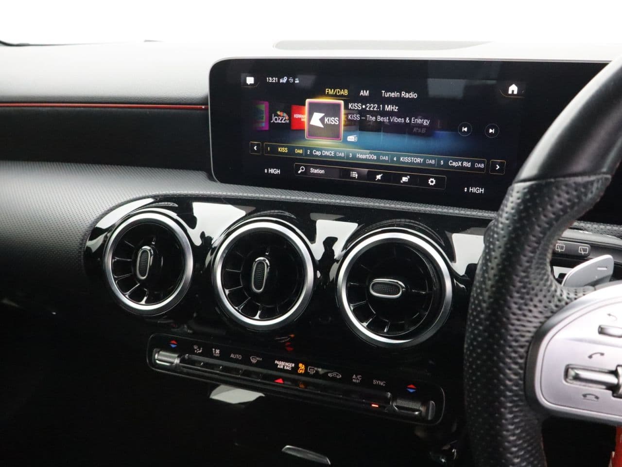 Mercedes-Benz A Class 1.3 A200 AMG Line (Executive) — image 21