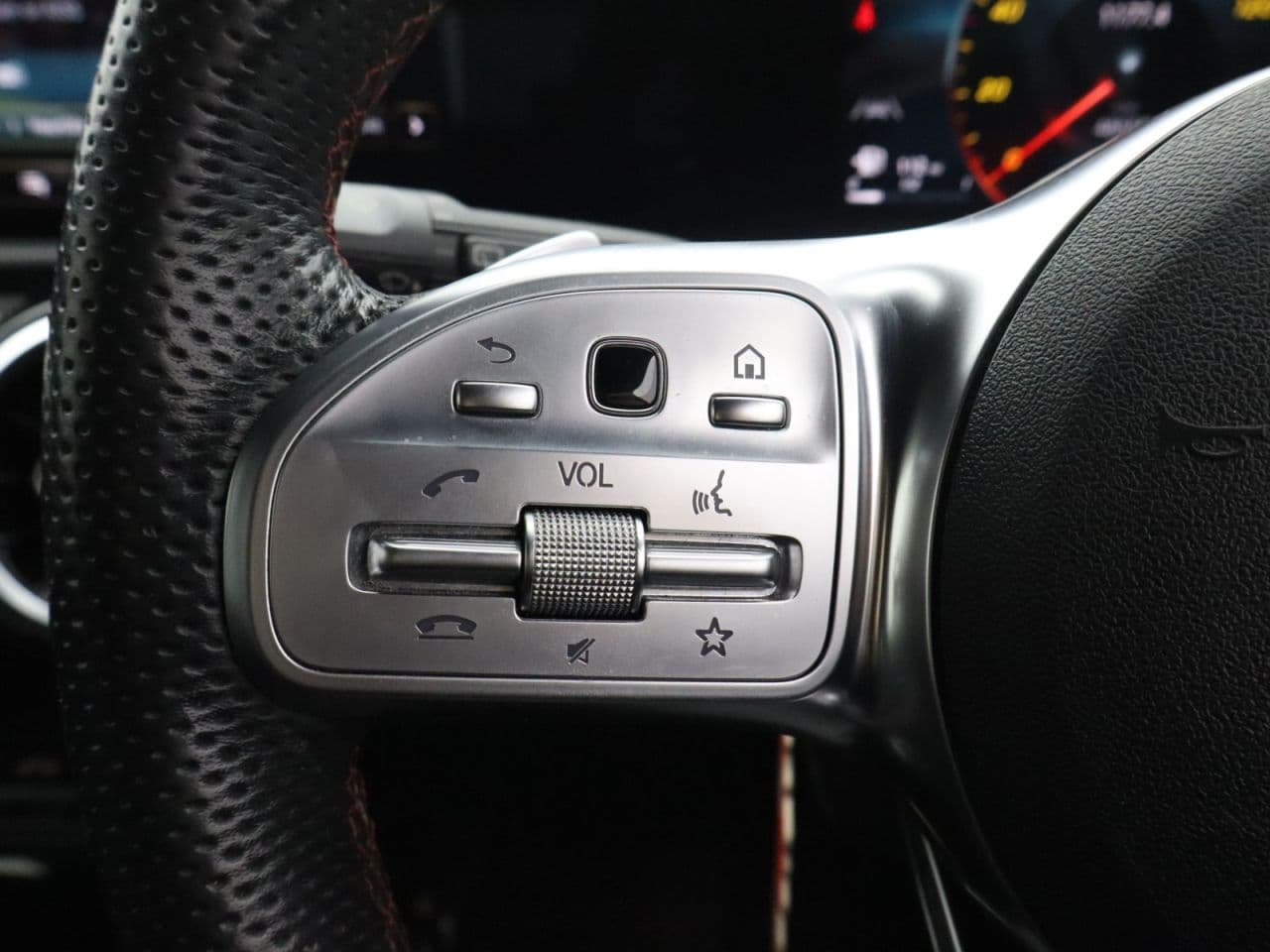 Mercedes-Benz A Class 1.3 A200 AMG Line (Executive) — image 19