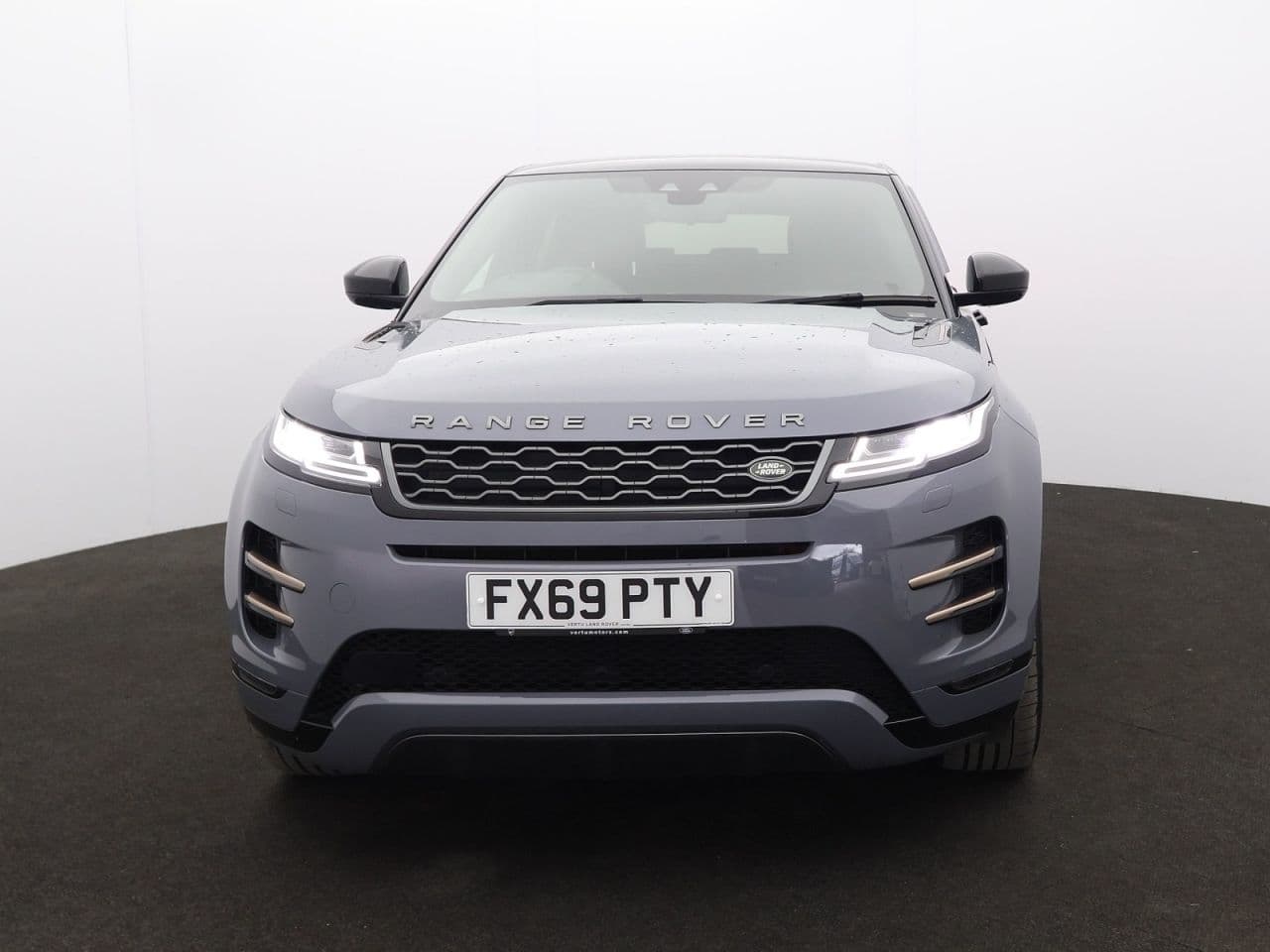 Land Rover Range Rover Evoque 2.0 D180 First Edition — image 4
