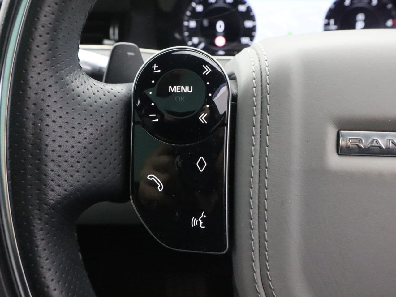 Land Rover Range Rover Evoque 2.0 D180 First Edition — image 20