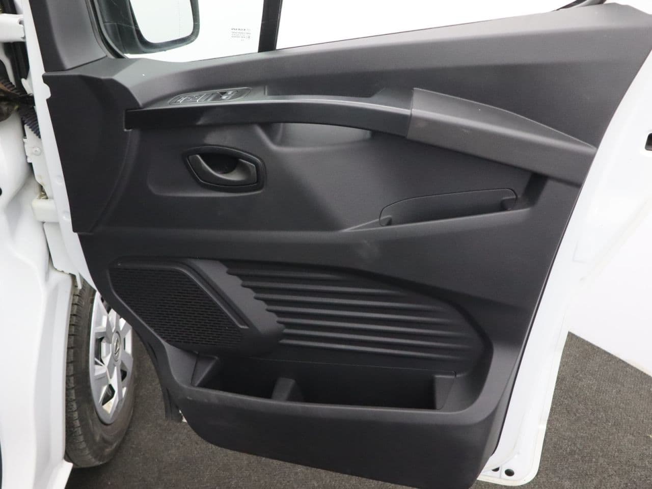 Renault Trafic 2.0 dCi Blue LL30 Business+ — image 33