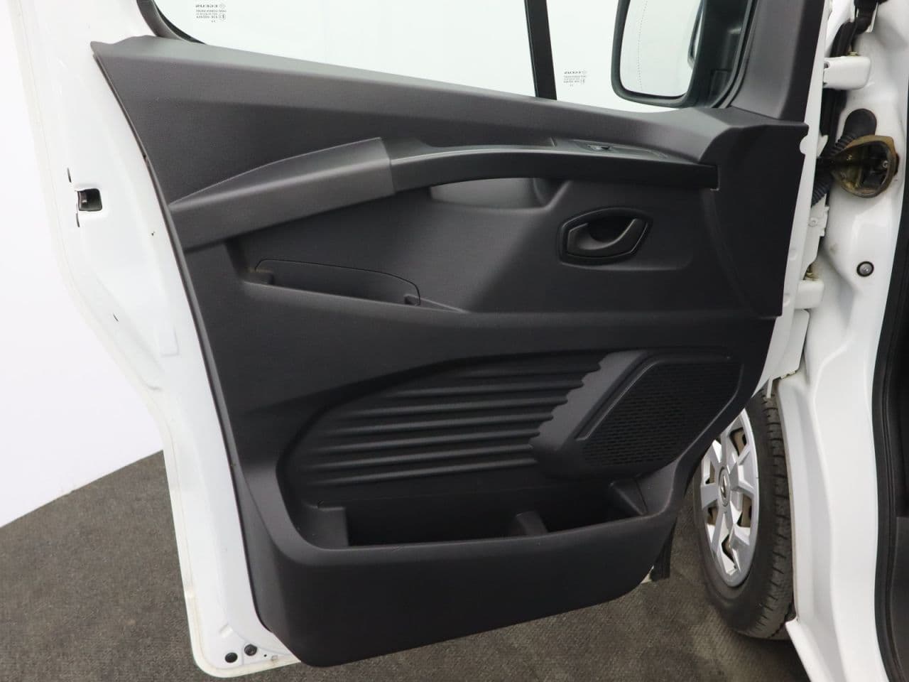 Renault Trafic 2.0 dCi Blue LL30 Business+ — image 36