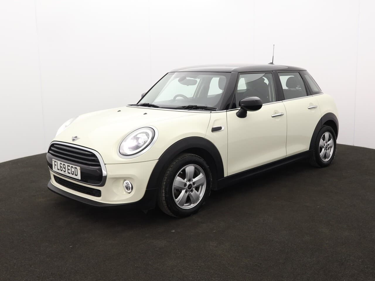 Mini Hatch 1.5 Cooper Classic — image 5