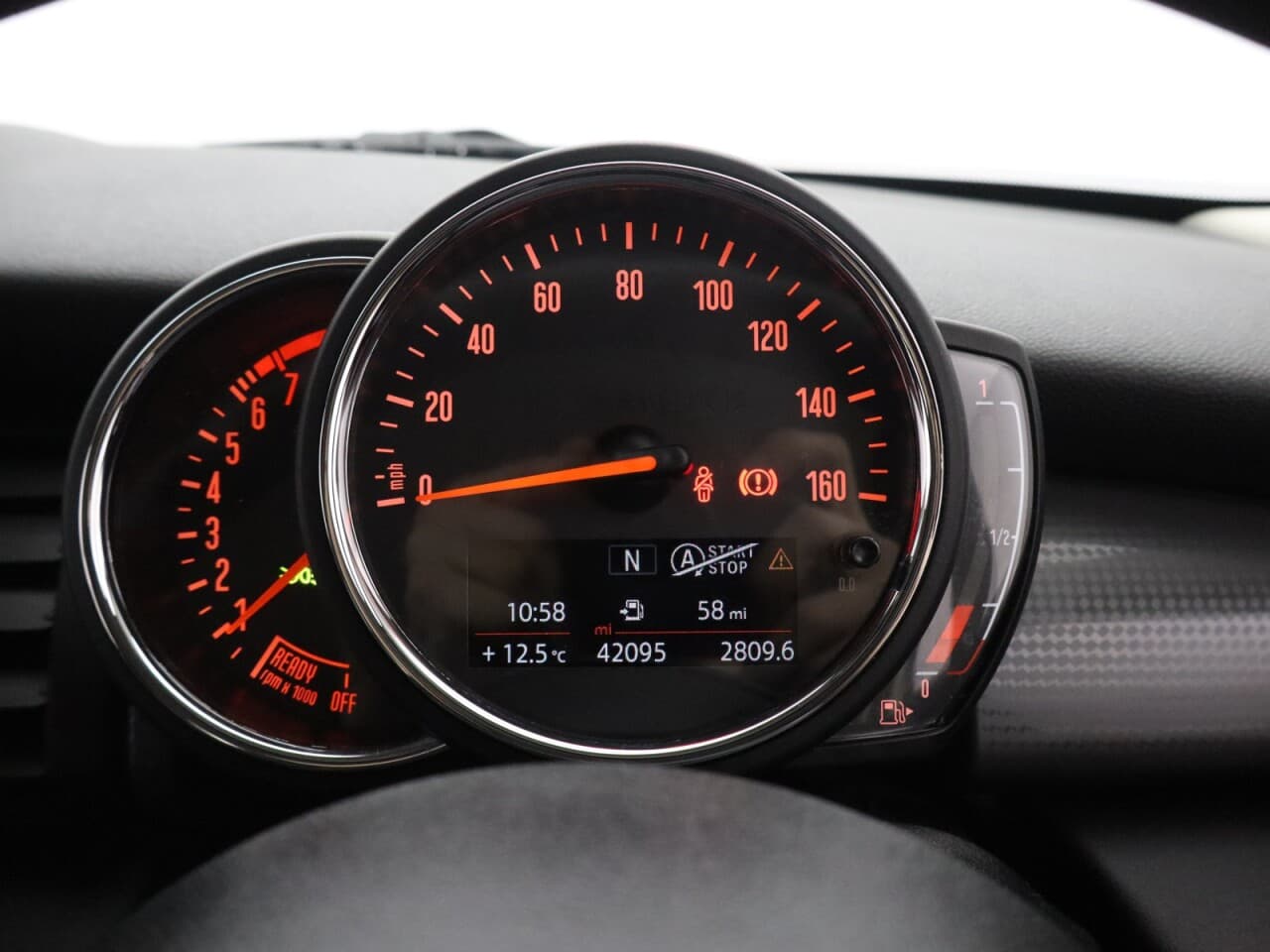Mini Hatch 1.5 Cooper Classic — image 20