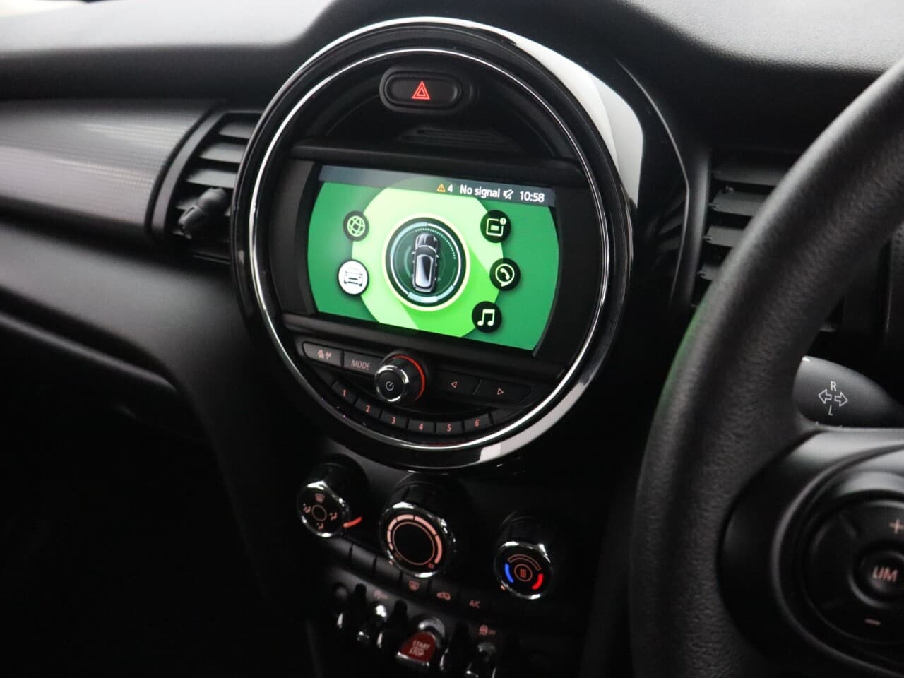 Mini Hatch 1.5 Cooper Classic — image 21