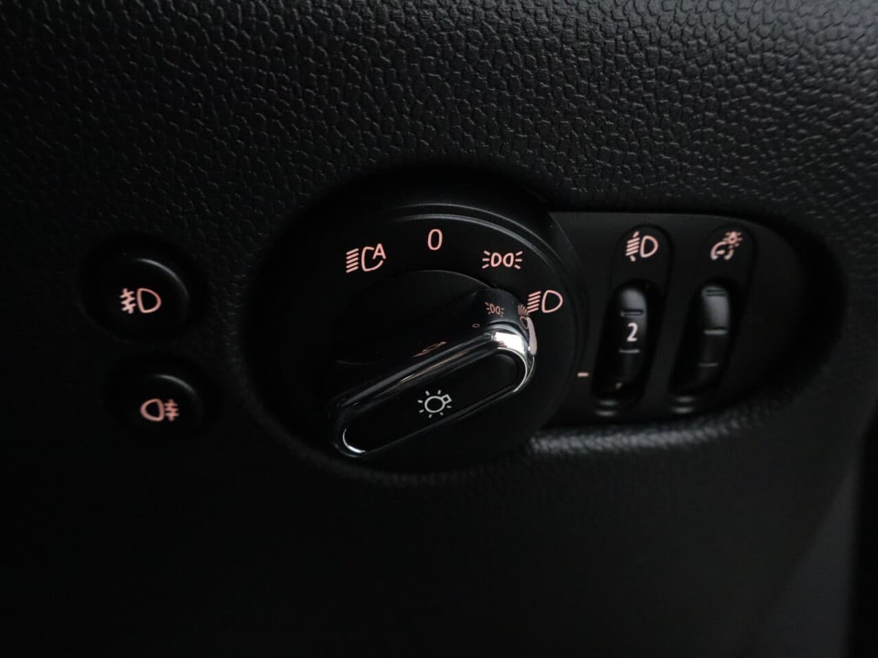 Mini Hatch 1.5 Cooper Classic — image 36