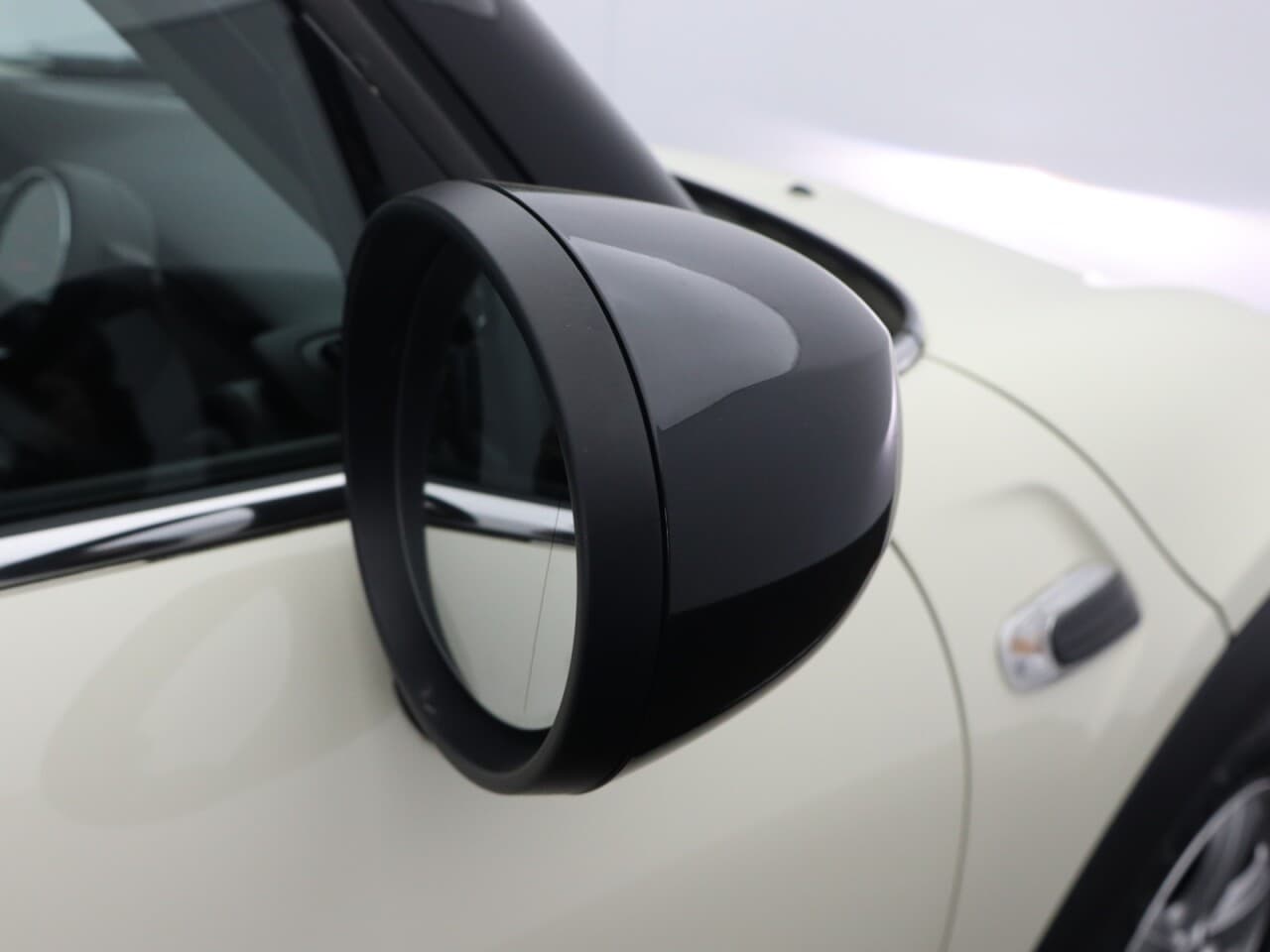 Mini Hatch 1.5 Cooper Classic — image 49