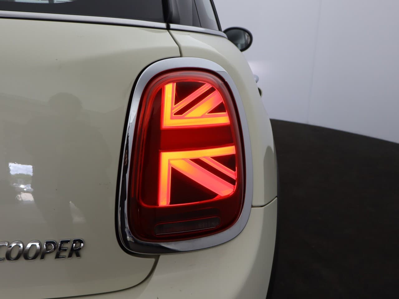 Mini Hatch 1.5 Cooper Classic — image 52