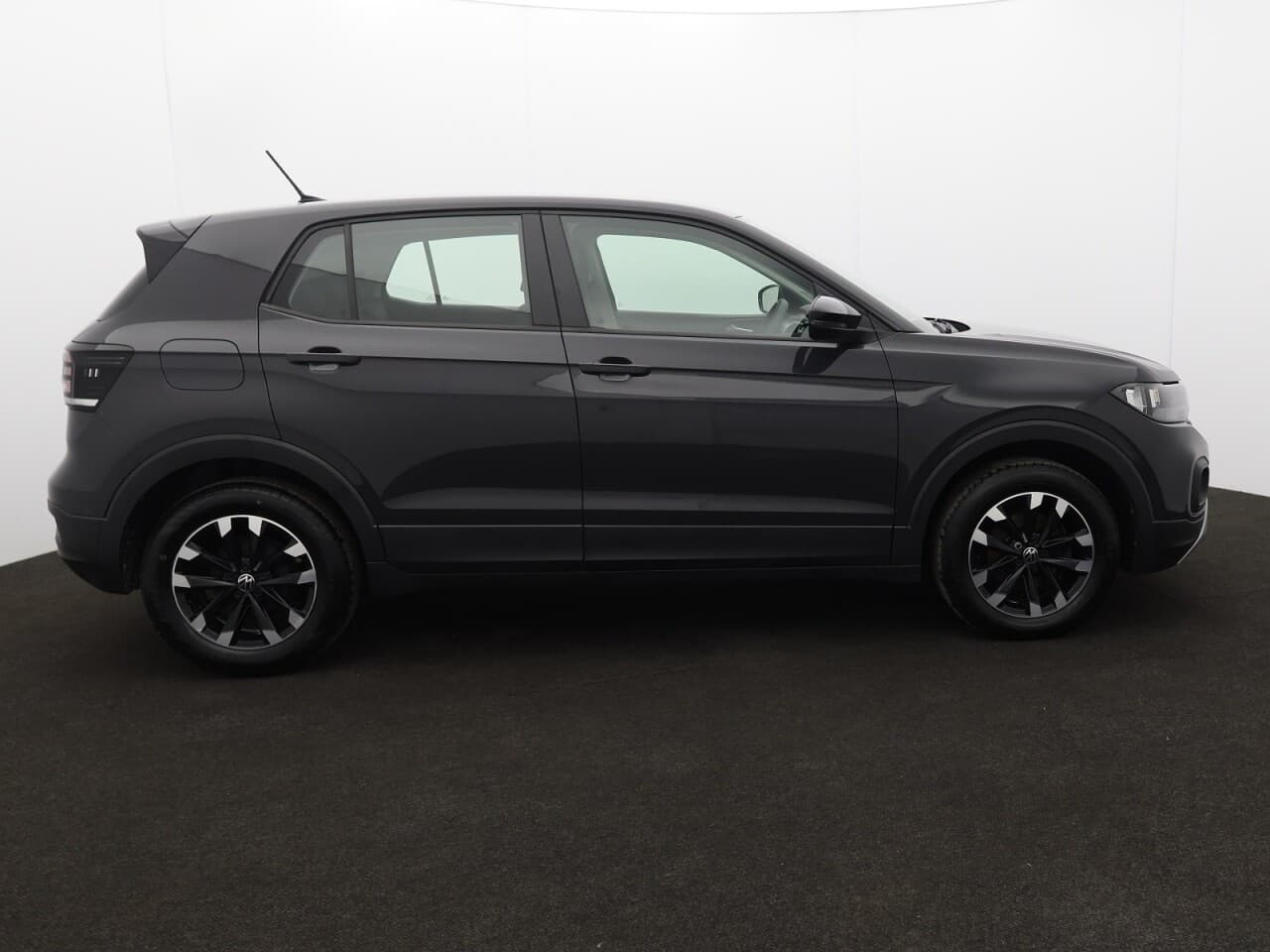 Volkswagen T-Cross 1.0 TSI S — image 11