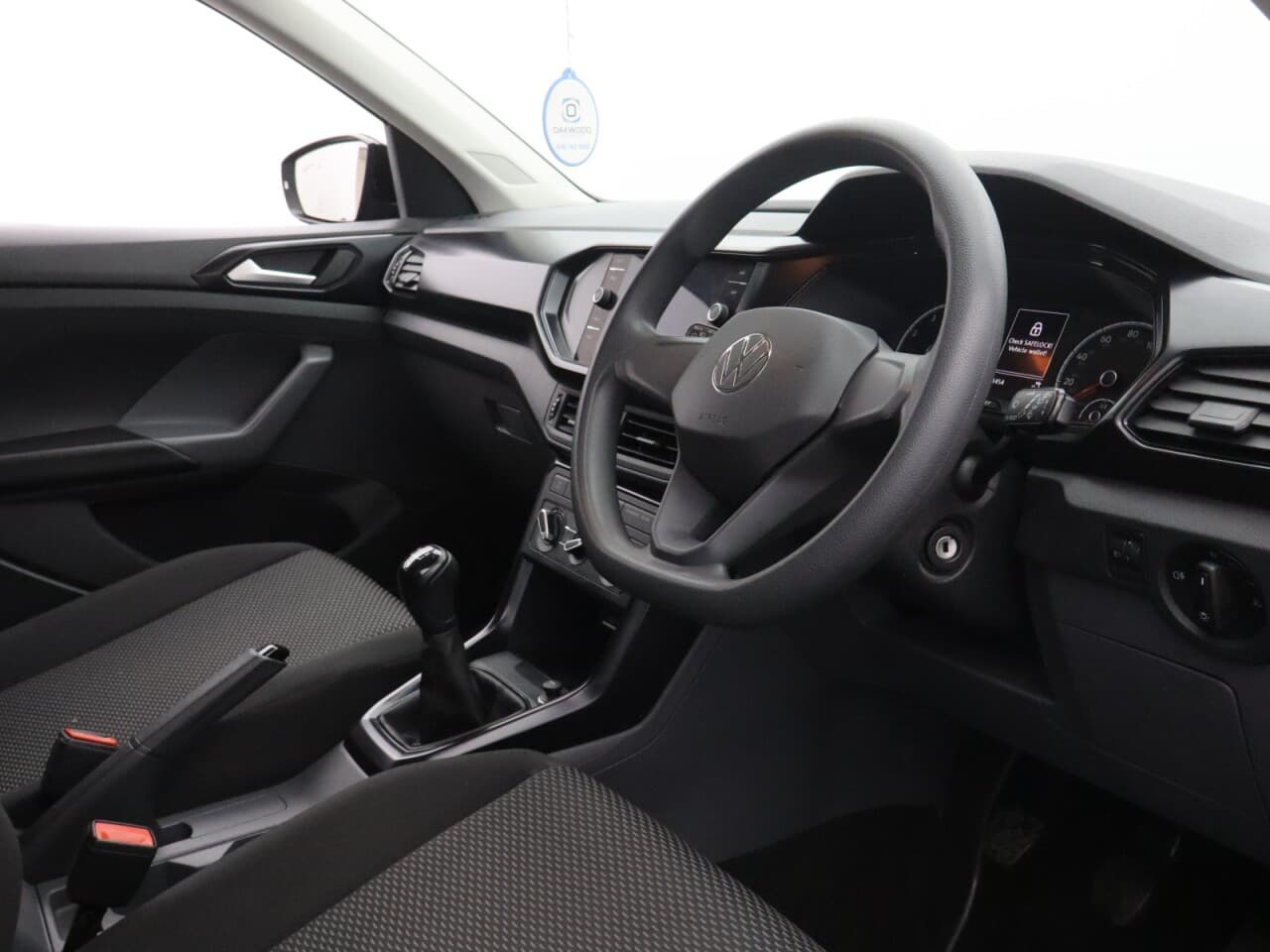 Volkswagen T-Cross 1.0 TSI S — image 12