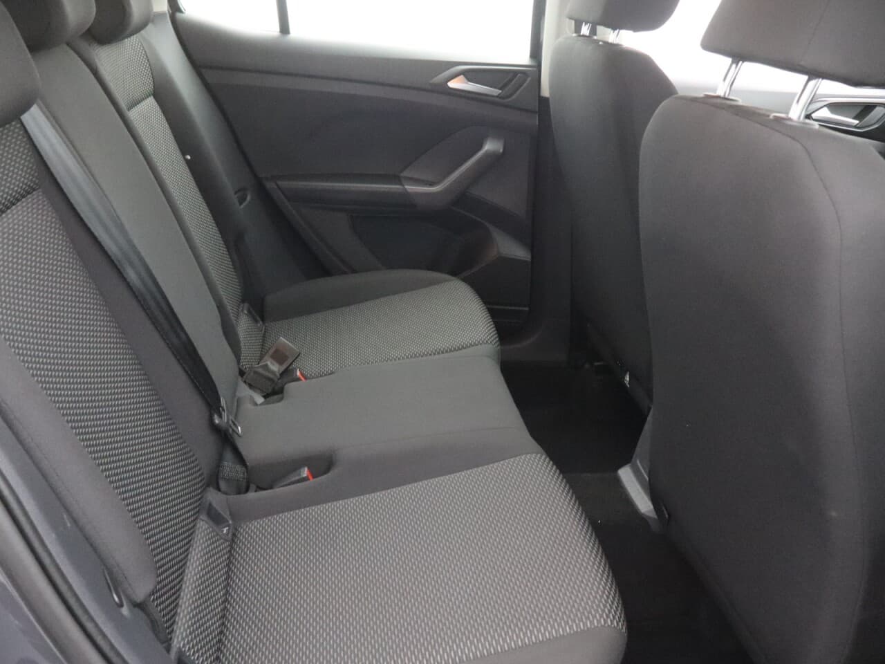 Volkswagen T-Cross 1.0 TSI S — image 35