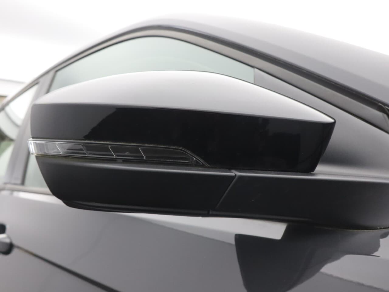 Volkswagen T-Cross 1.0 TSI S — image 38