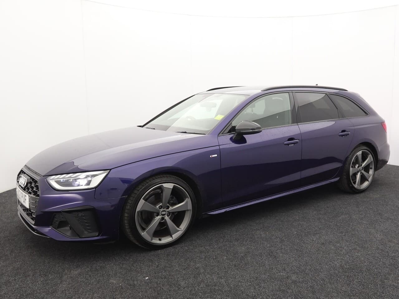 Audi A4 Avant 2.0 TFSI 35 Black Edition — image 10