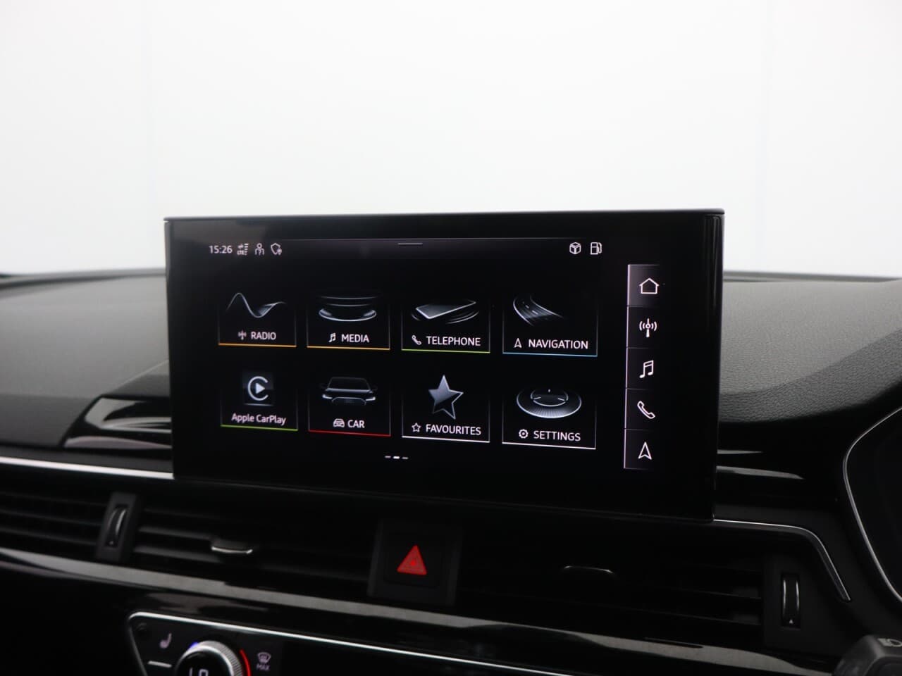 Audi A4 Avant 2.0 TFSI 35 Black Edition — image 29