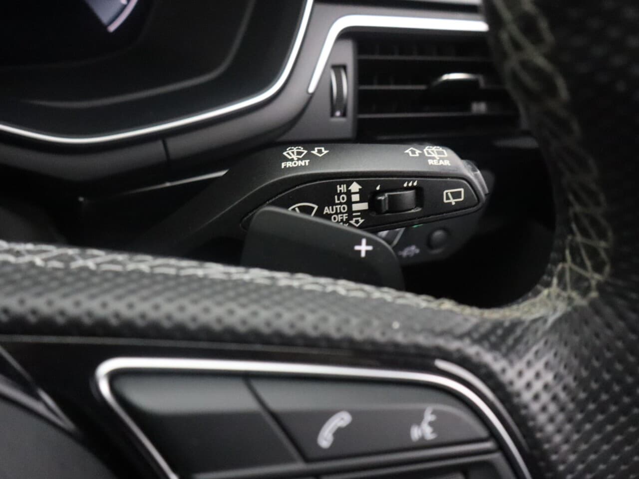 Audi A4 Avant 2.0 TFSI 35 Black Edition — image 36