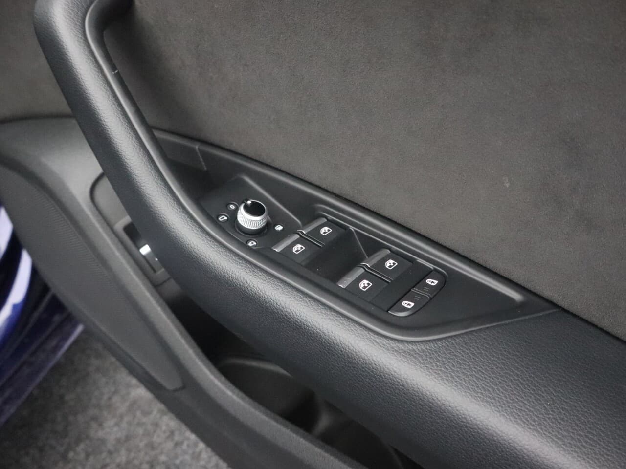 Audi A4 Avant 2.0 TFSI 35 Black Edition — image 45