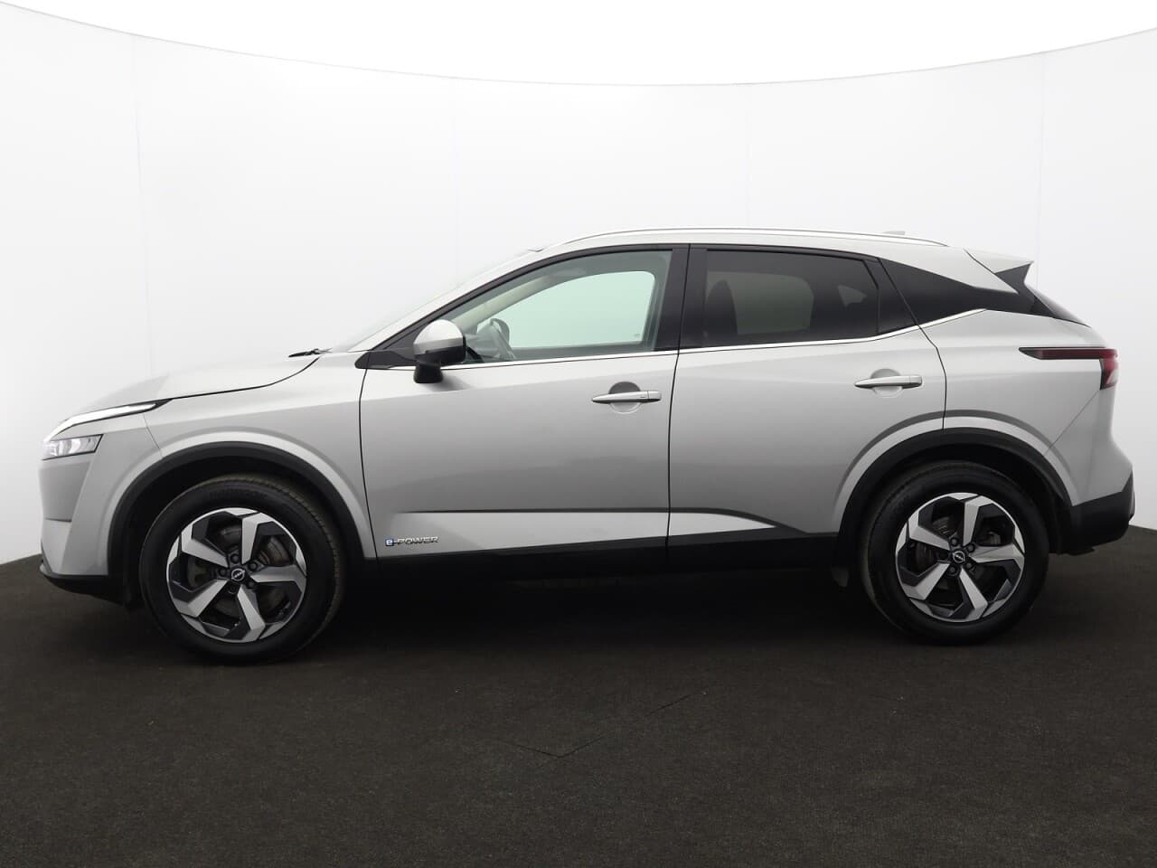 Nissan Qashqai 1.5 h e-POWER N-Connecta — image 6