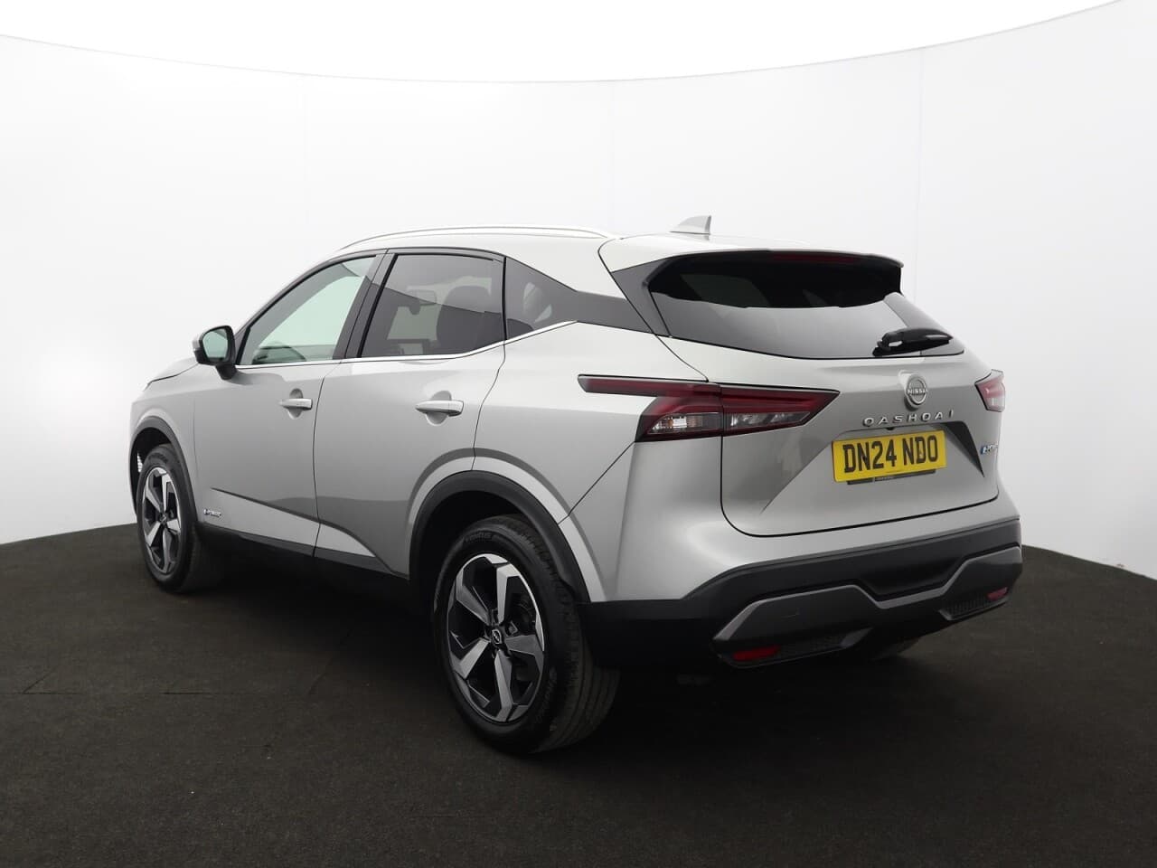 Nissan Qashqai 1.5 h e-POWER N-Connecta — image 8