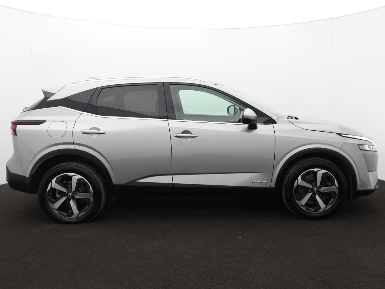 Nissan Qashqai 1.5 h e-POWER N-Connecta — image 11