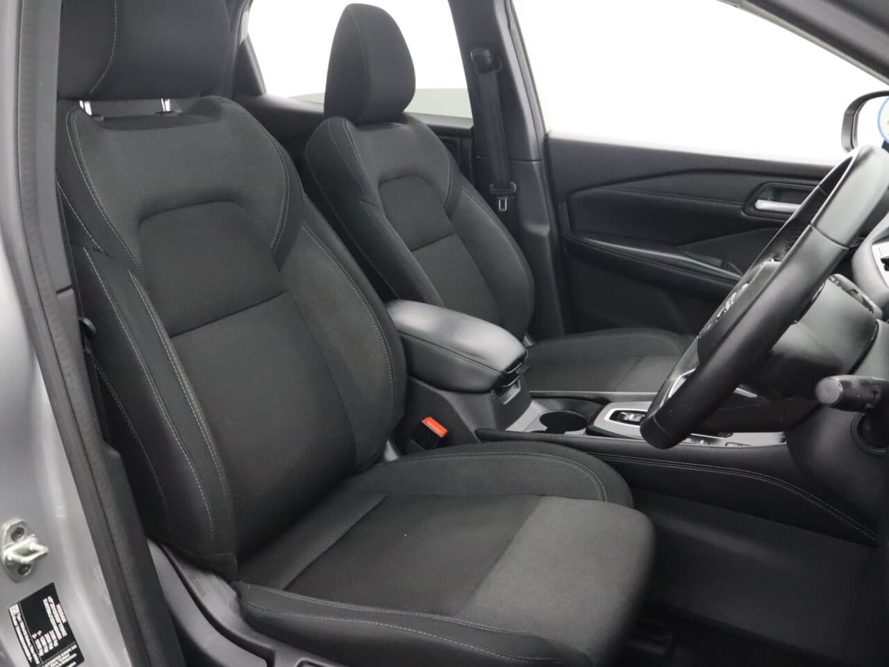 Nissan Qashqai 1.5 h e-POWER N-Connecta — image 15