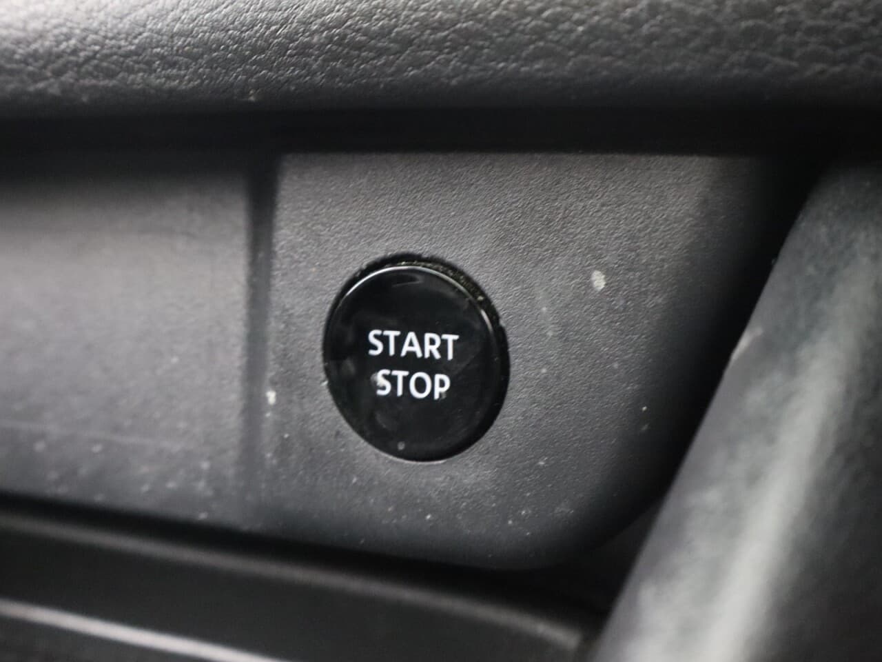 Nissan Qashqai 1.5 h e-POWER N-Connecta — image 30