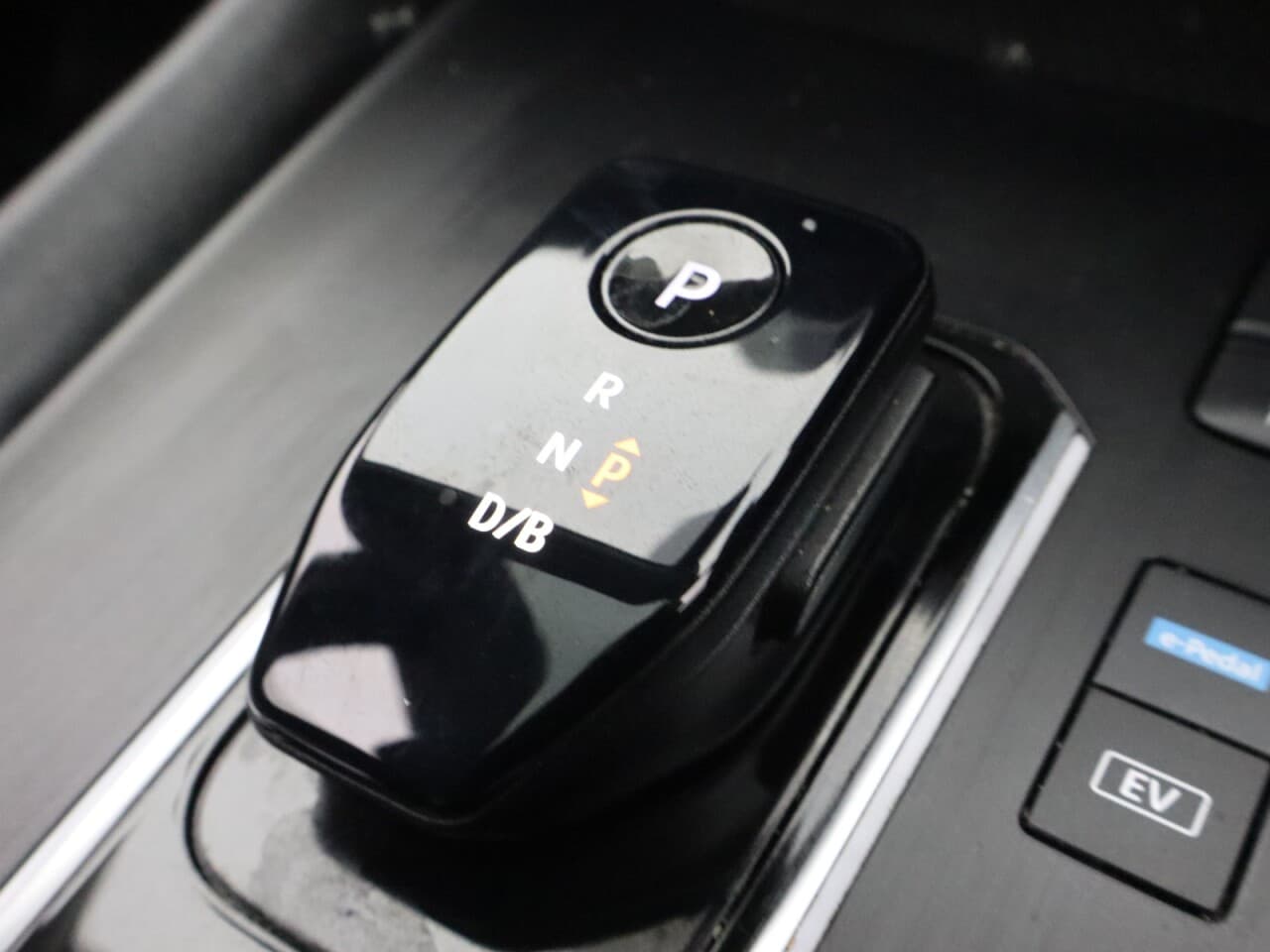 Nissan Qashqai 1.5 h e-POWER N-Connecta — image 28