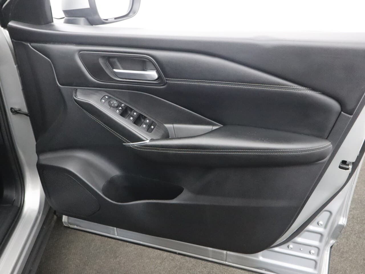 Nissan Qashqai 1.5 h e-POWER N-Connecta — image 47