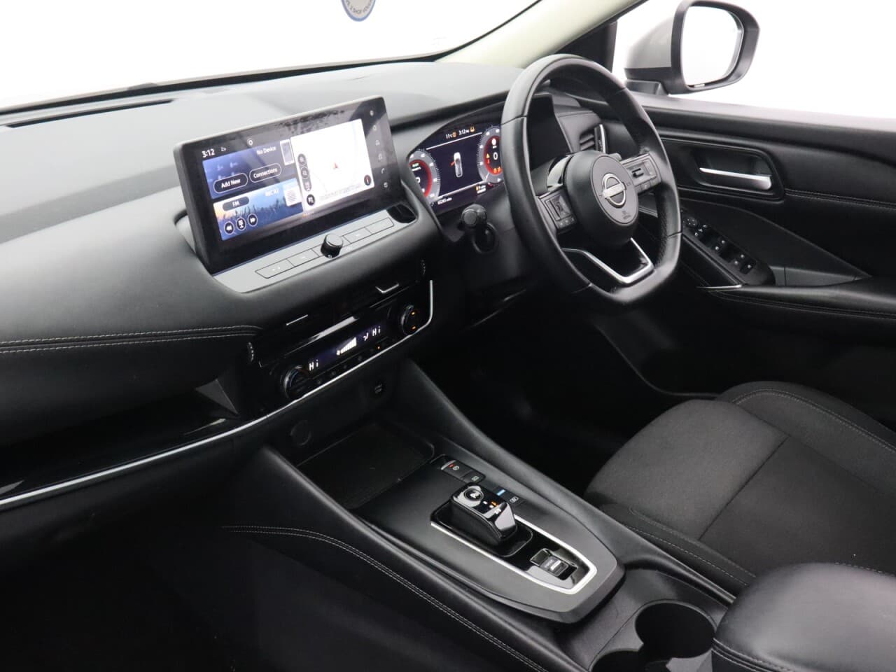 Nissan Qashqai 1.5 h e-POWER N-Connecta — image 40